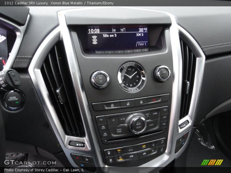 Controls of 2012 SRX Luxury
