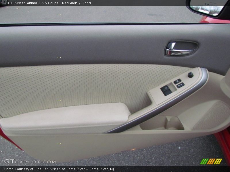 Red Alert / Blond 2010 Nissan Altima 2.5 S Coupe