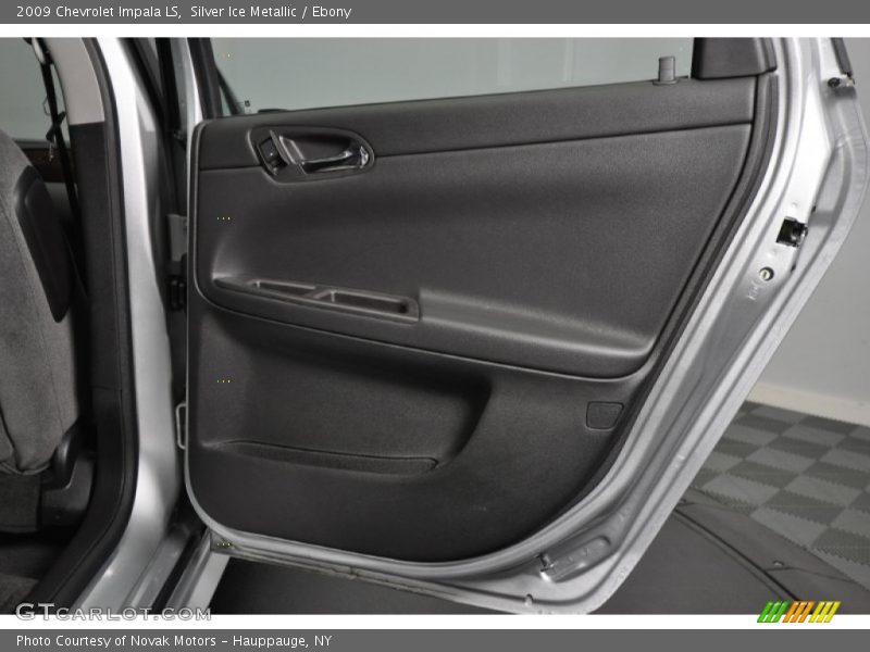 Silver Ice Metallic / Ebony 2009 Chevrolet Impala LS