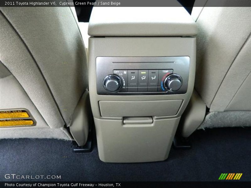 Cypress Green Pearl / Sand Beige 2011 Toyota Highlander V6