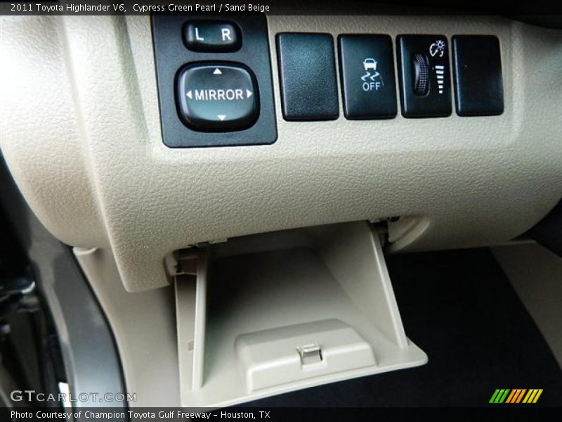 Cypress Green Pearl / Sand Beige 2011 Toyota Highlander V6