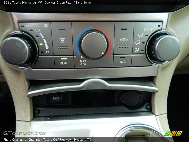 Cypress Green Pearl / Sand Beige 2011 Toyota Highlander V6