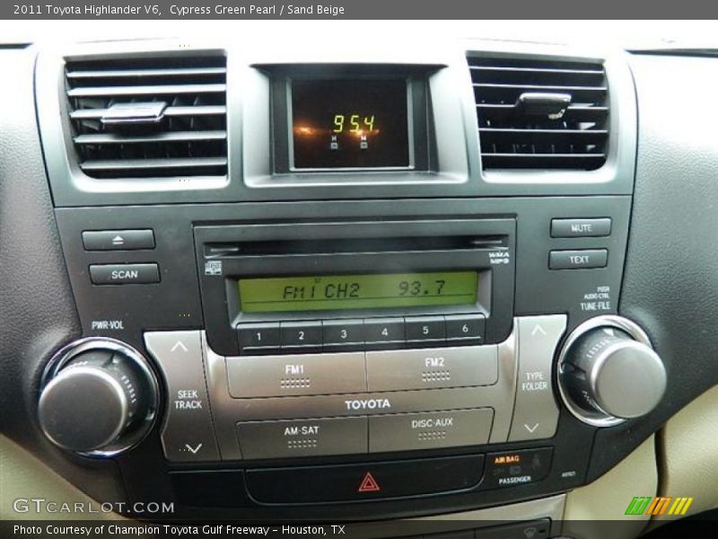 Cypress Green Pearl / Sand Beige 2011 Toyota Highlander V6