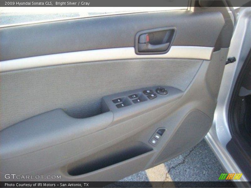 Bright Silver / Gray 2009 Hyundai Sonata GLS