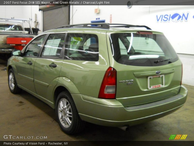 Kiwi Green Metallic / Charcoal/Light Flint 2007 Ford Focus ZXW SES Wagon