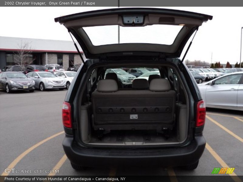 Onyx Green Pearl / Taupe 2002 Chrysler Voyager