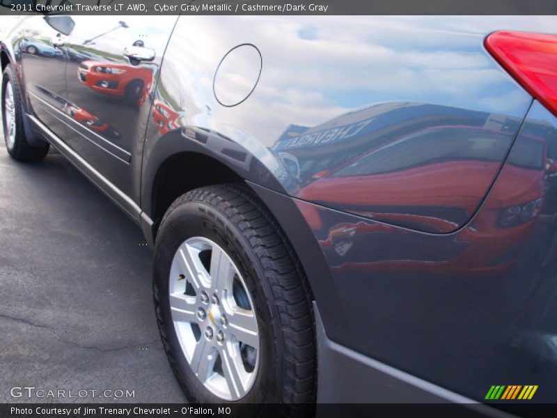 Cyber Gray Metallic / Cashmere/Dark Gray 2011 Chevrolet Traverse LT AWD