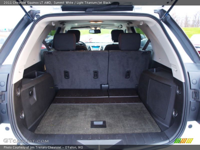 Summit White / Light Titanium/Jet Black 2011 Chevrolet Equinox LT AWD