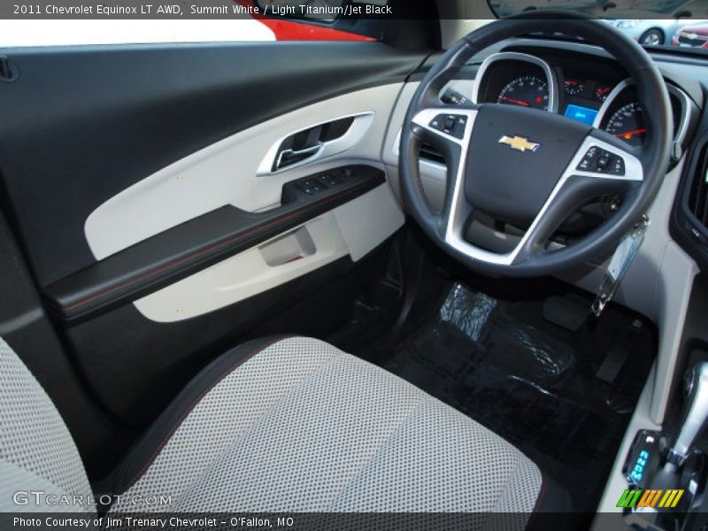 Summit White / Light Titanium/Jet Black 2011 Chevrolet Equinox LT AWD