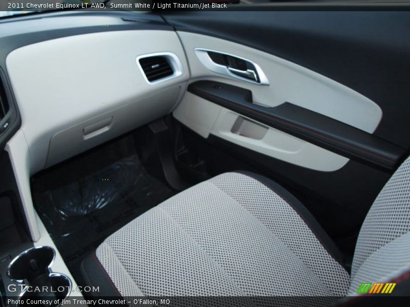 Summit White / Light Titanium/Jet Black 2011 Chevrolet Equinox LT AWD