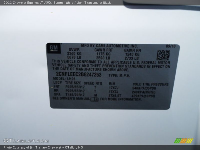 Summit White / Light Titanium/Jet Black 2011 Chevrolet Equinox LT AWD