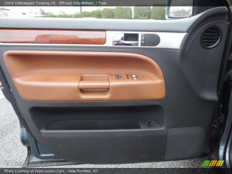 Offroad Grey Metallic / Teak 2004 Volkswagen Touareg V8