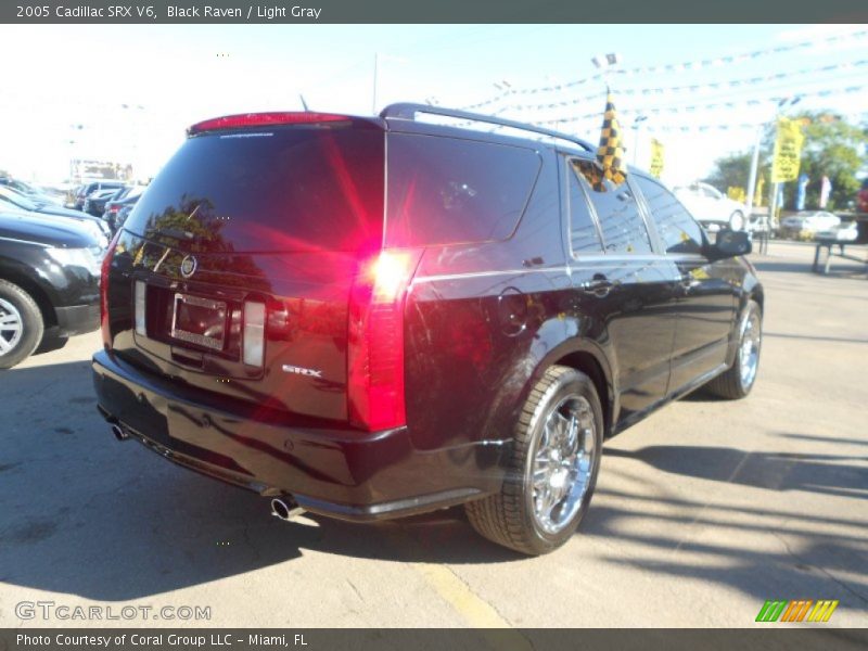 Black Raven / Light Gray 2005 Cadillac SRX V6