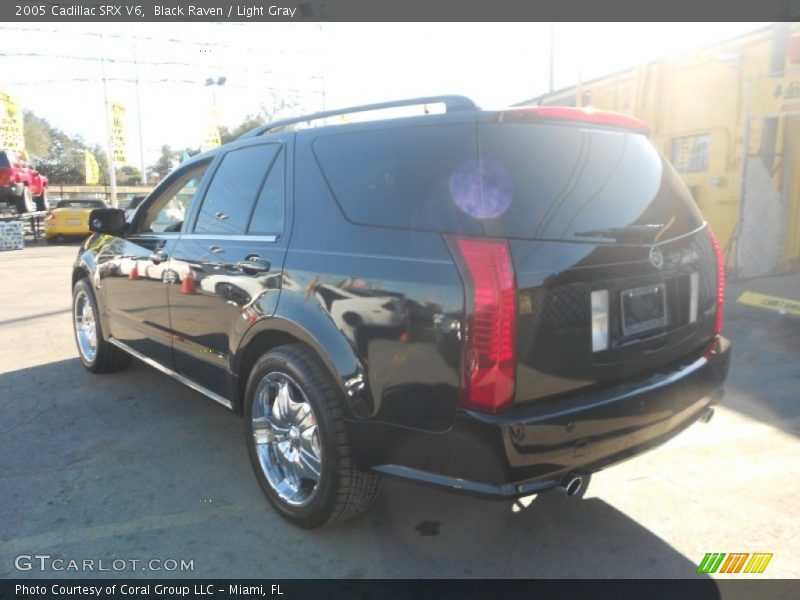 Black Raven / Light Gray 2005 Cadillac SRX V6