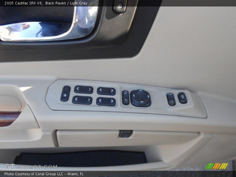 Black Raven / Light Gray 2005 Cadillac SRX V6
