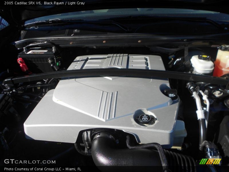 Black Raven / Light Gray 2005 Cadillac SRX V6
