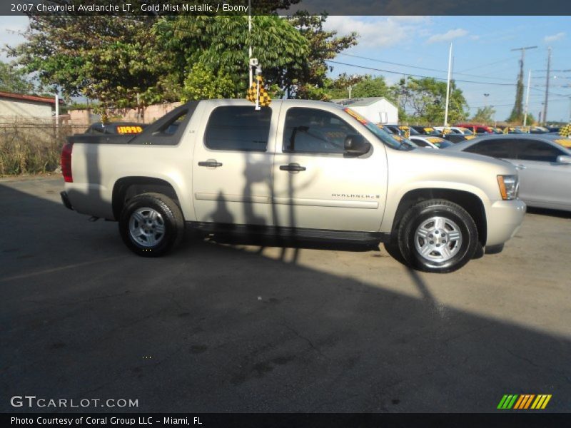 Gold Mist Metallic / Ebony 2007 Chevrolet Avalanche LT