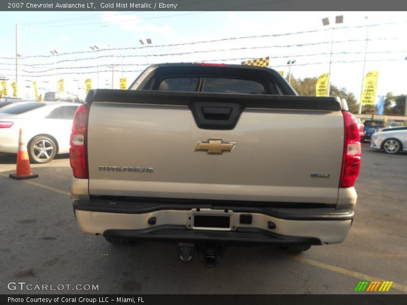 Gold Mist Metallic / Ebony 2007 Chevrolet Avalanche LT
