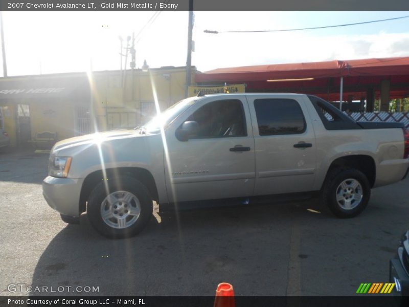 Gold Mist Metallic / Ebony 2007 Chevrolet Avalanche LT