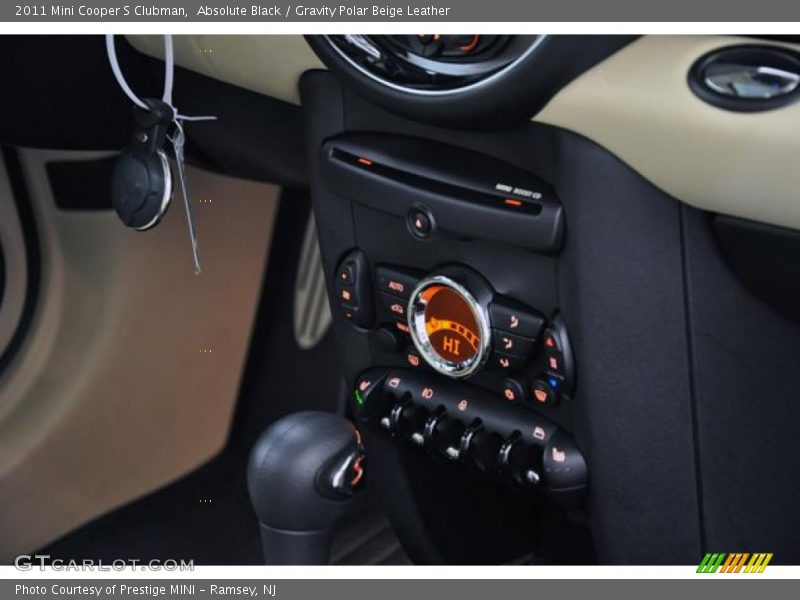 Absolute Black / Gravity Polar Beige Leather 2011 Mini Cooper S Clubman