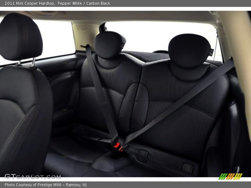 Pepper White / Carbon Black 2011 Mini Cooper Hardtop