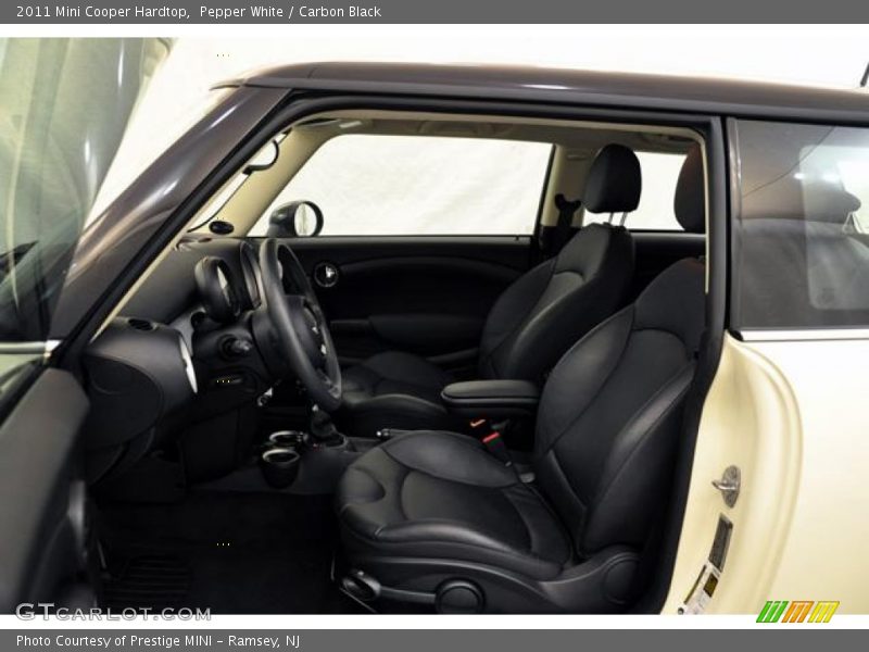 Pepper White / Carbon Black 2011 Mini Cooper Hardtop