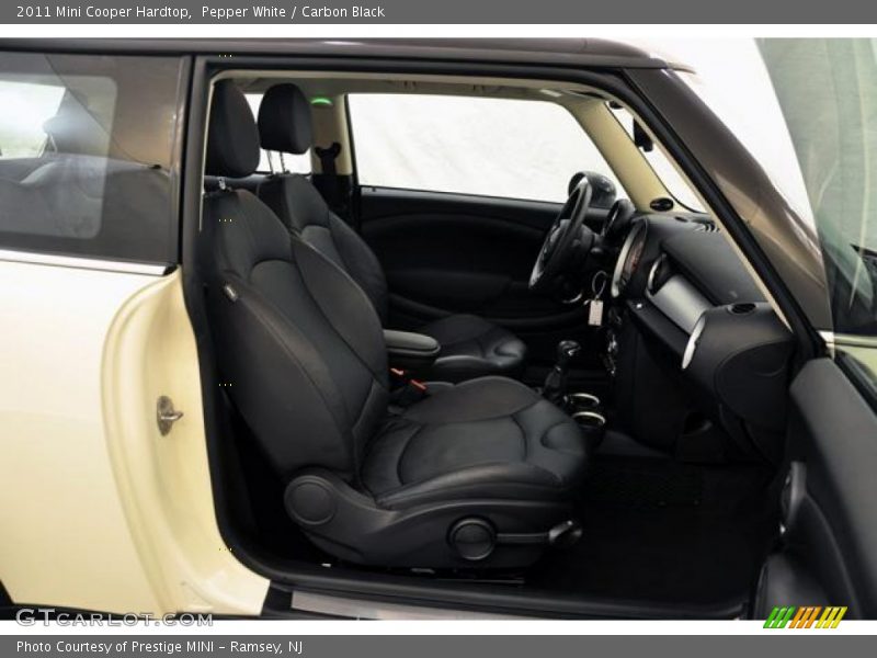 Pepper White / Carbon Black 2011 Mini Cooper Hardtop