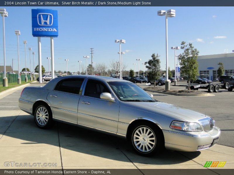 Silver Birch Metallic / Dark Stone/Medium Light Stone 2004 Lincoln Town Car Ultimate