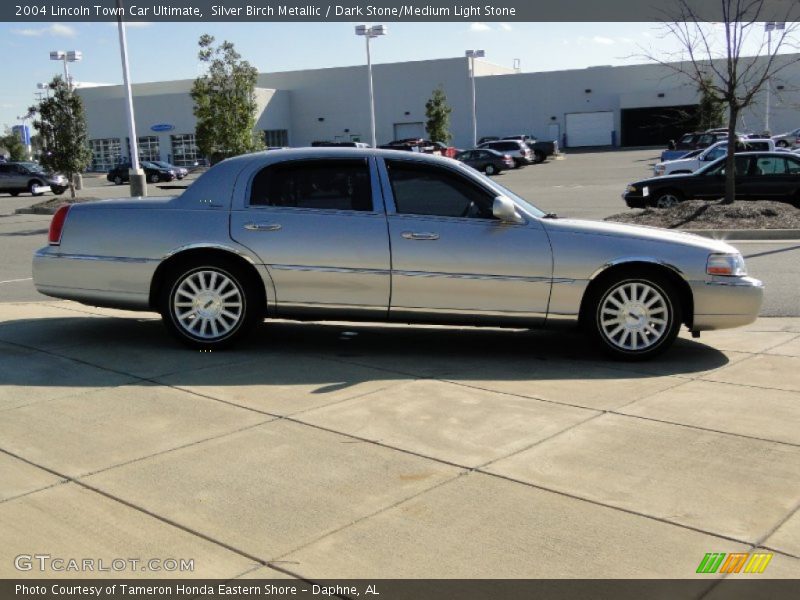 Silver Birch Metallic / Dark Stone/Medium Light Stone 2004 Lincoln Town Car Ultimate