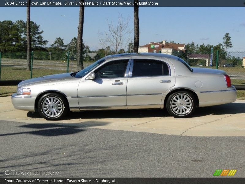 Silver Birch Metallic / Dark Stone/Medium Light Stone 2004 Lincoln Town Car Ultimate