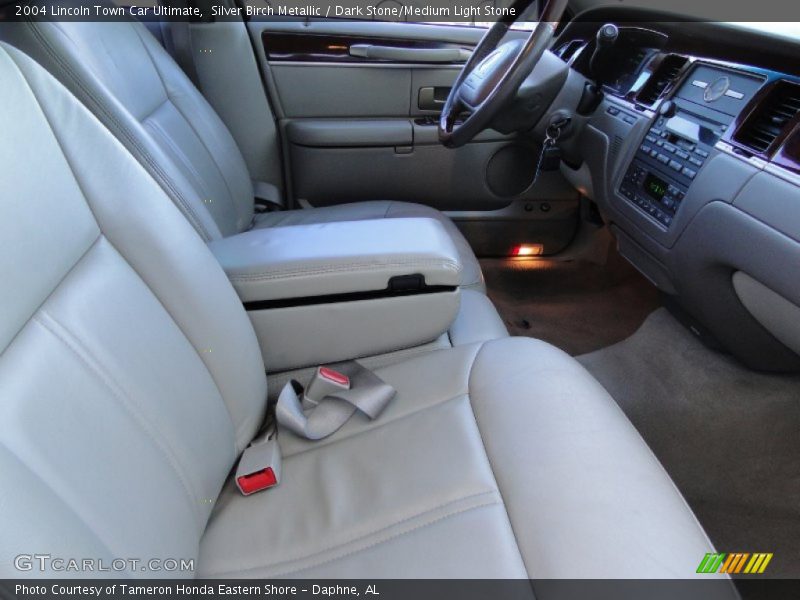 Silver Birch Metallic / Dark Stone/Medium Light Stone 2004 Lincoln Town Car Ultimate