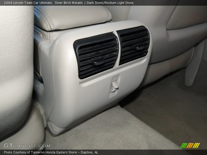 Silver Birch Metallic / Dark Stone/Medium Light Stone 2004 Lincoln Town Car Ultimate