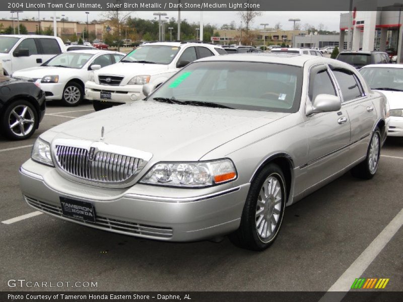 Silver Birch Metallic / Dark Stone/Medium Light Stone 2004 Lincoln Town Car Ultimate