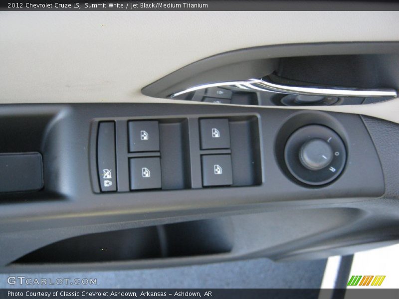 Summit White / Jet Black/Medium Titanium 2012 Chevrolet Cruze LS