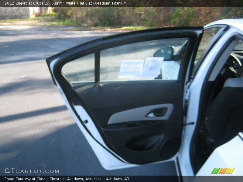Summit White / Jet Black/Medium Titanium 2012 Chevrolet Cruze LS