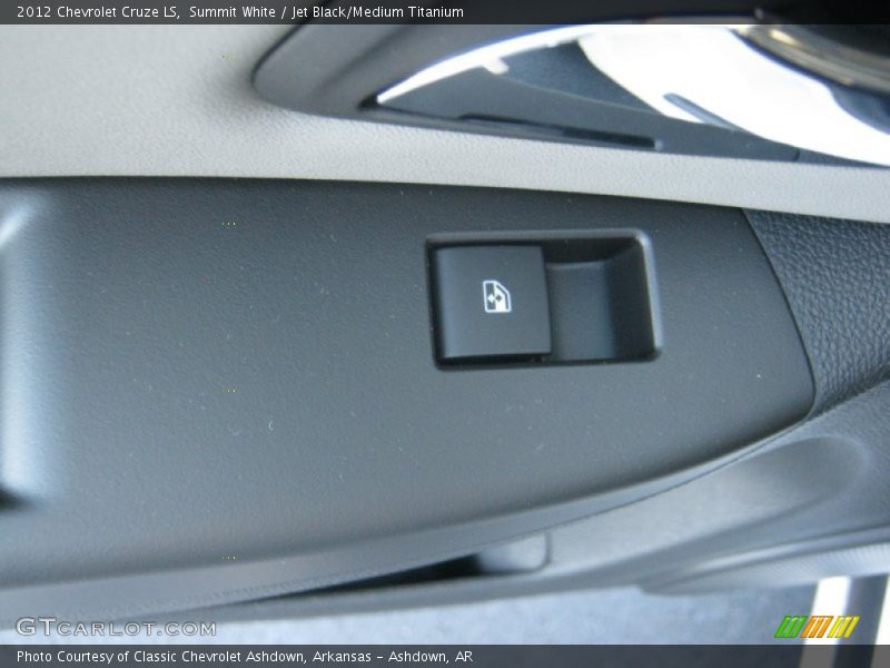 Summit White / Jet Black/Medium Titanium 2012 Chevrolet Cruze LS