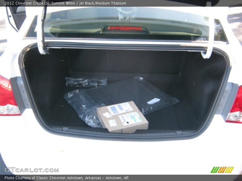 Summit White / Jet Black/Medium Titanium 2012 Chevrolet Cruze LS