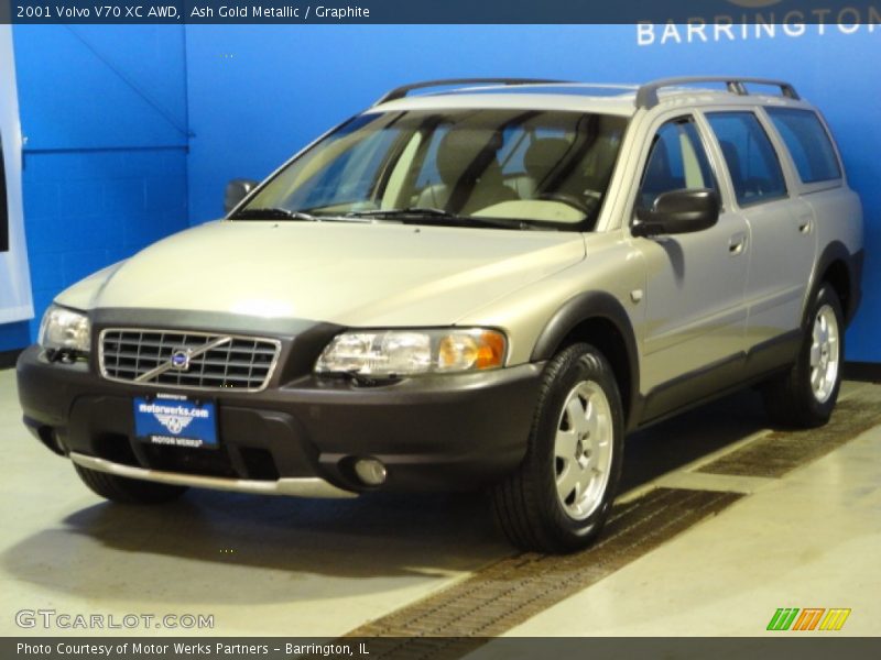 Ash Gold Metallic / Graphite 2001 Volvo V70 XC AWD