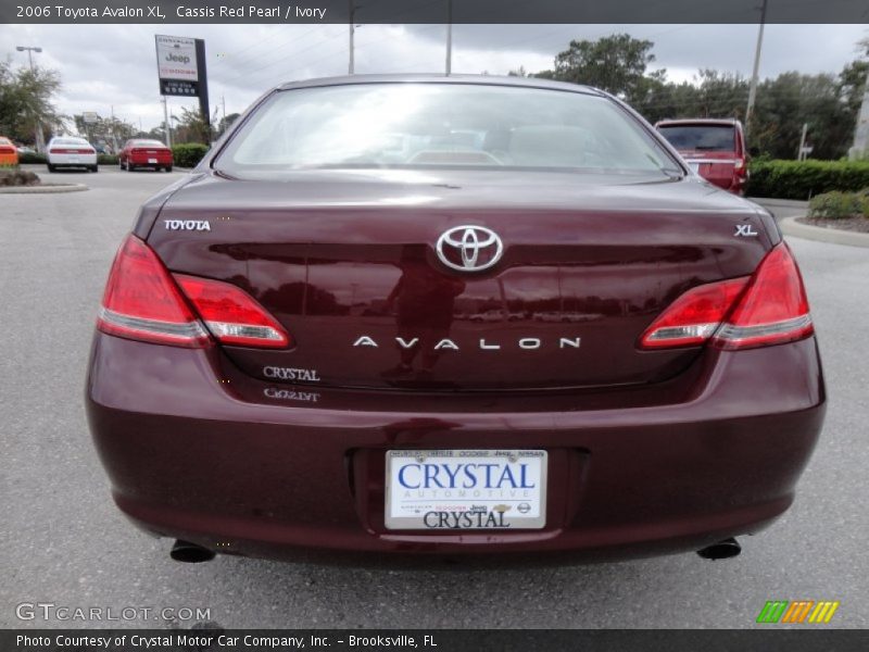 Cassis Red Pearl / Ivory 2006 Toyota Avalon XL