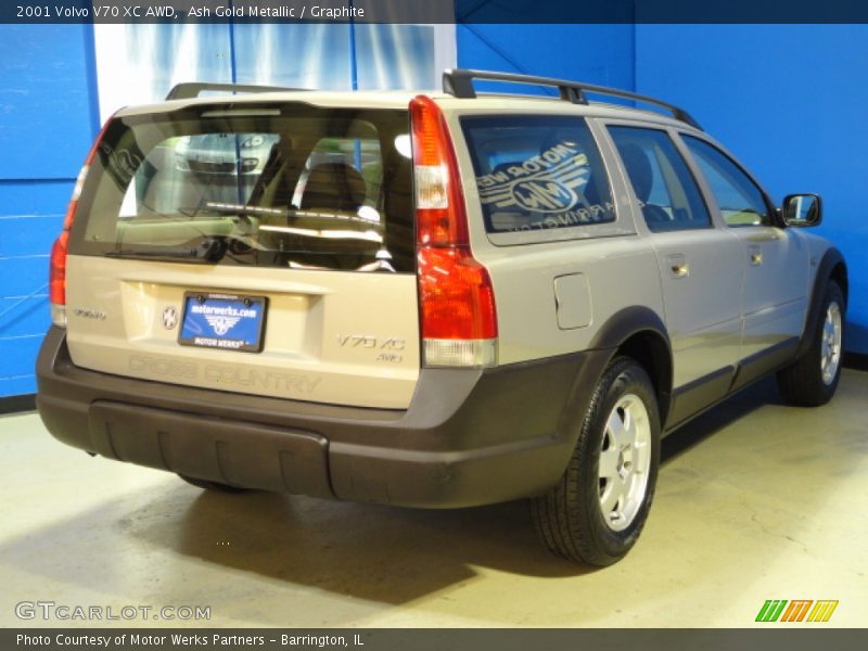 Ash Gold Metallic / Graphite 2001 Volvo V70 XC AWD