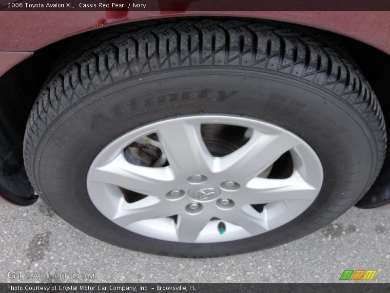 Cassis Red Pearl / Ivory 2006 Toyota Avalon XL