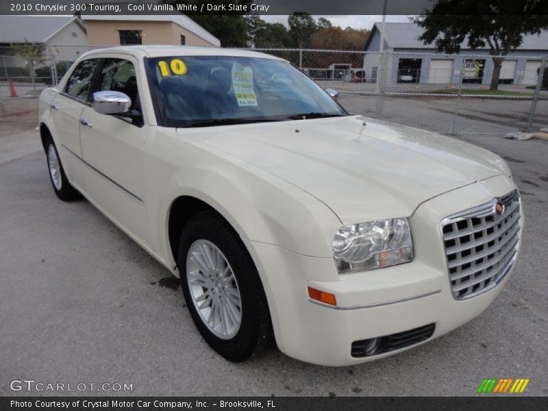 Cool Vanilla White / Dark Slate Gray 2010 Chrysler 300 Touring