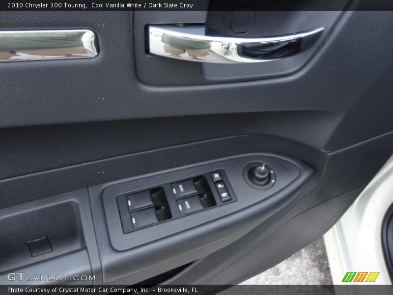 Cool Vanilla White / Dark Slate Gray 2010 Chrysler 300 Touring