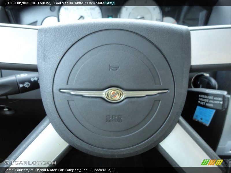 Cool Vanilla White / Dark Slate Gray 2010 Chrysler 300 Touring