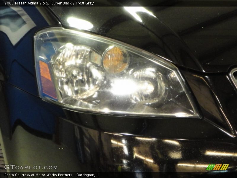 Super Black / Frost Gray 2005 Nissan Altima 2.5 S