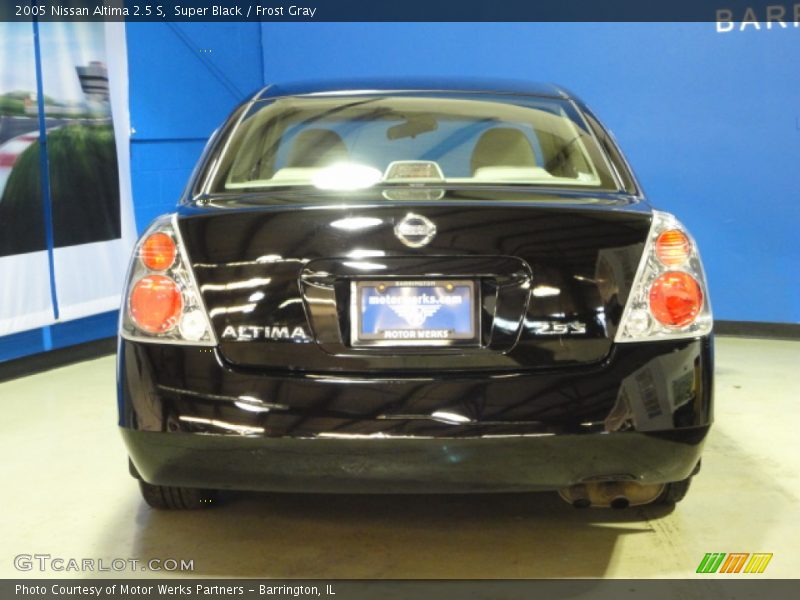Super Black / Frost Gray 2005 Nissan Altima 2.5 S