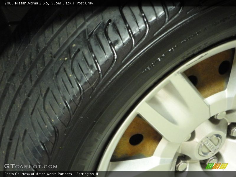 Super Black / Frost Gray 2005 Nissan Altima 2.5 S