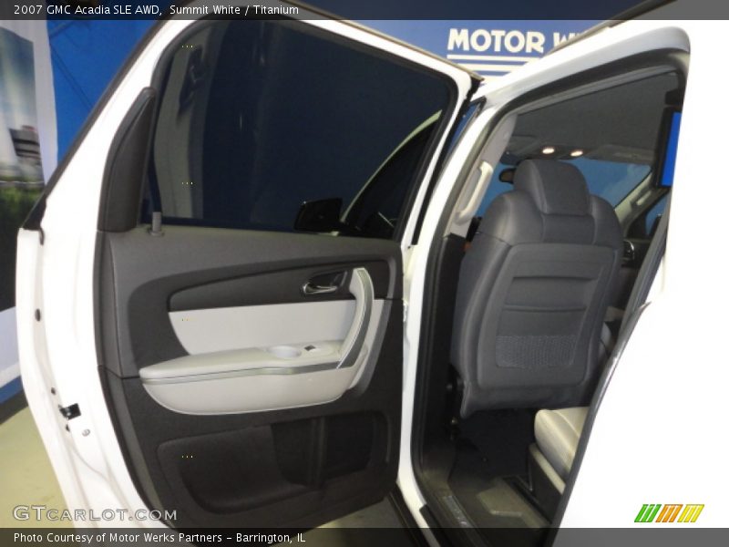 Summit White / Titanium 2007 GMC Acadia SLE AWD