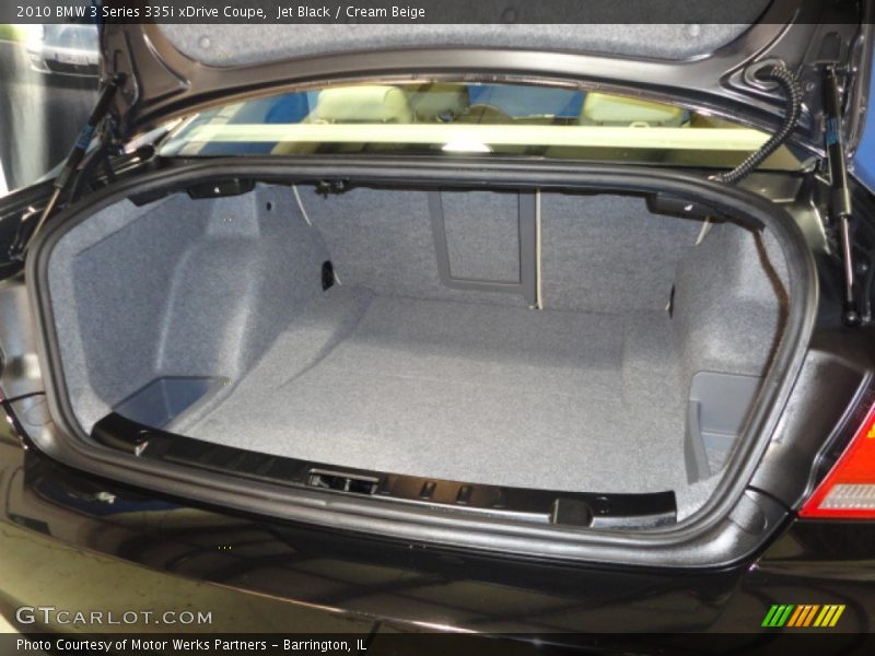  2010 3 Series 335i xDrive Coupe Trunk