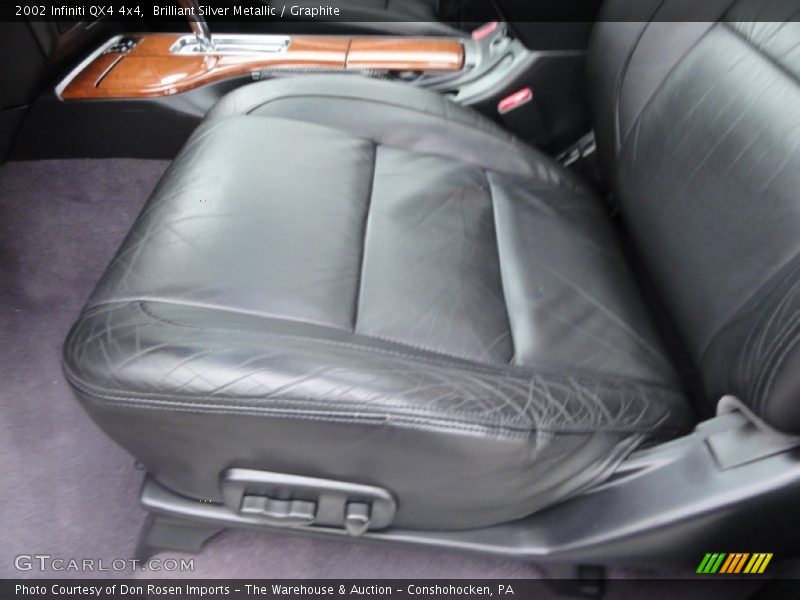 Brilliant Silver Metallic / Graphite 2002 Infiniti QX4 4x4